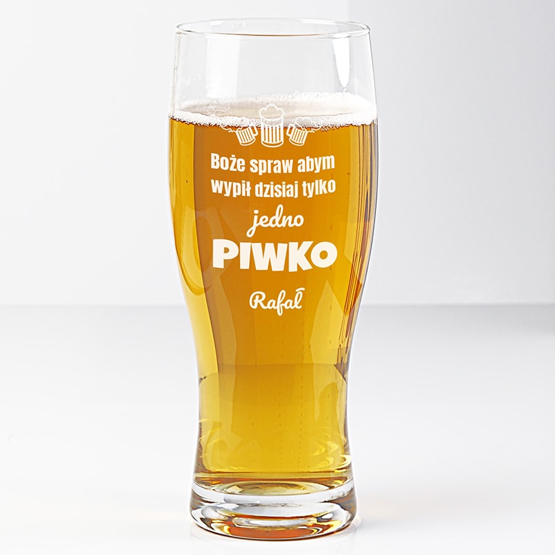 na zdjęciu widoczna szklanka do piwa z nadrukiem